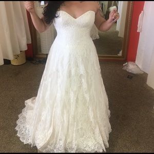 Maggie Sottero Wedding Dress
